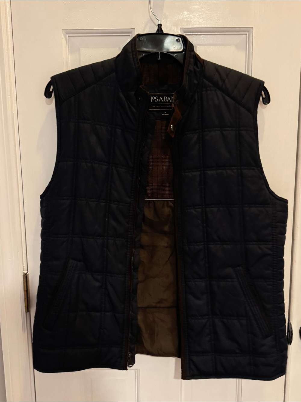 Jos. A. Bank Men’s Quilted Puffer Vest Navy Brown Trim Size Medium